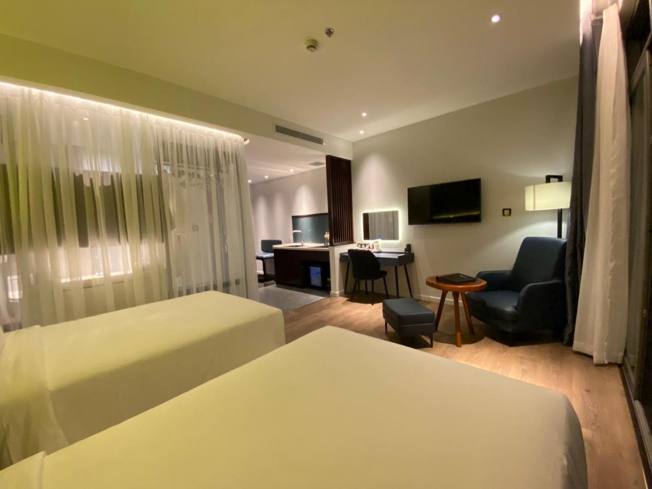 Newcc Hotel And Serviced Apartment Quang Ngai Exterior photo